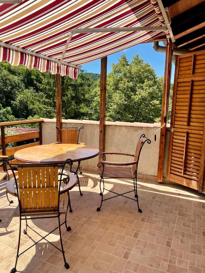 Olive Grove Apartment